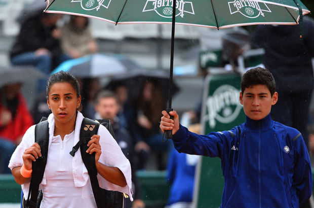 Roland Garros'da Çağla Büyükakçay'a yağmur engeli