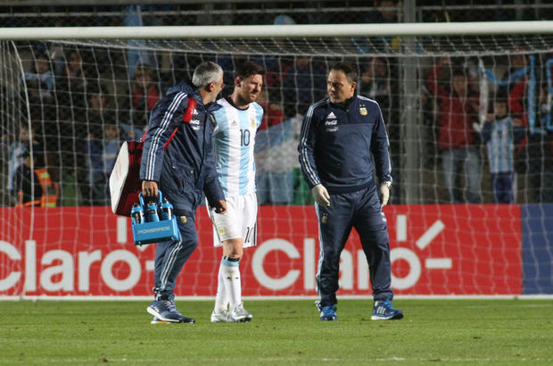 Lionel Messi, Honduras maçında sakatlandı
