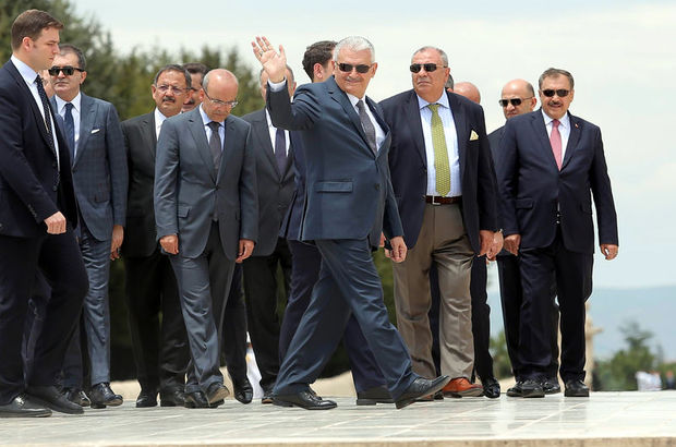 Başbakan Binali Yıldırım, başbakan olarak ilk kez İstanbul'a gelirken kule ile görüştü