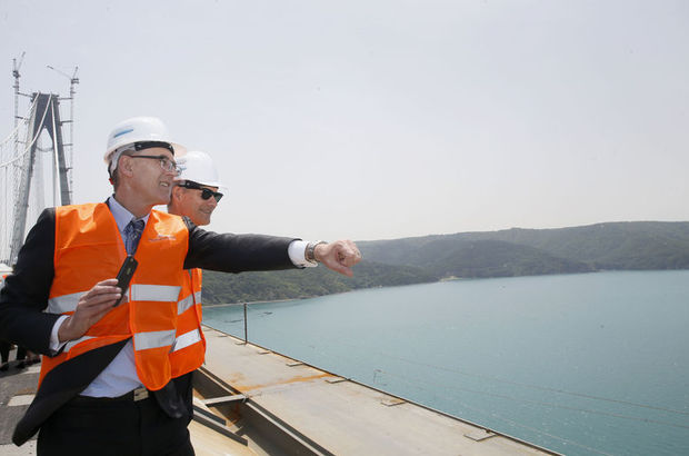 Kadir Topbaş, büyükelçi ve konsoloslara 3. köprüyü gezdirdi