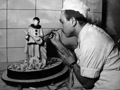  TÜRKİYE'YE İLK ESPRESSO MAKİNESİNİ GETİREN KİŞİYDİ