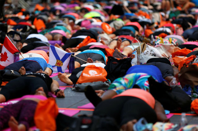 ABD'nin en ünlü meydanında yoga