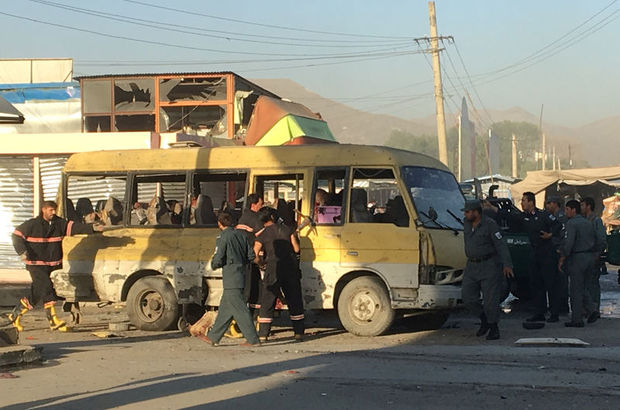 Afganistan'da Nepallilere intihar saldırısı