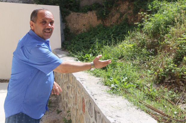 İzmit'te evine girmeye çalışan yılanı öldüren adama 2 bin 141 lira ceza