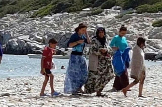 Bodrum'da plaja kamyonla gelenler mülteci sanıldı