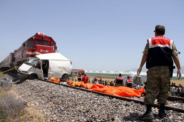 Elazığ'da 9 kişinin öldüğü tren kazasında gözaltındaki 2 makinist serbest