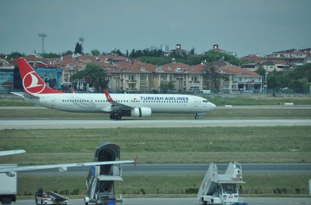 Türk Hava Yolları (THY) uçağı, rahatsızlanan yolcu için Kanada'ya indi