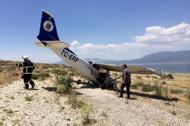 Isparta'dan kalkan eğitim uçağı Burdur'da zorunlu iniş yaptı