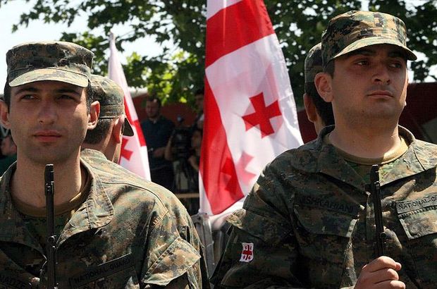 Gürcistan'da zorunlu askerlik kaldırıldı
