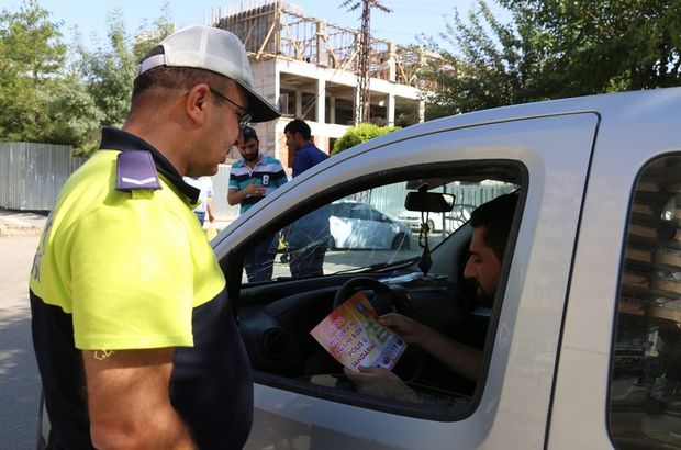 Siirt'te teröristlere karşı 100 bin Kürtçe ve Türkçe broşür basıldı