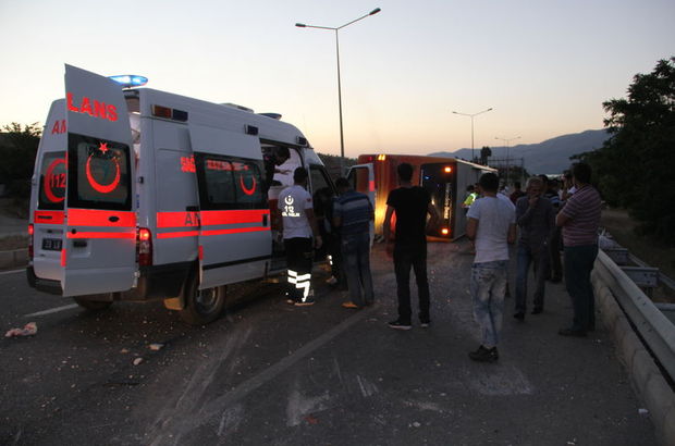 Elazığ'da yolcu otobüsü devrildi