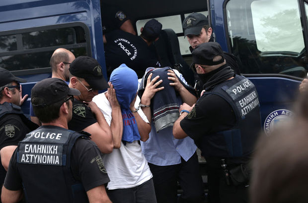 Yunanistan'a kaçan 8 askerin davası 21 Temmuz Perşembe'ye ertelendi