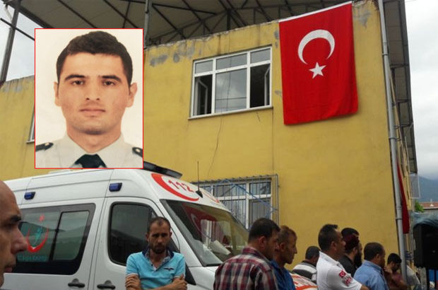 Bursa şehit polis İbrahim Akın'ın yasını tutuyor