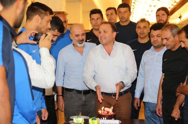 Adana Demirspor Başkanı Sedat Sözlü'nün doğum günü kutlandı