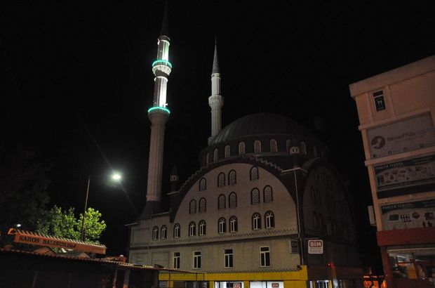 İzmir Torbalı'da sela okuyan müezzin ve imama saldıran 8 kişi tutuklandı
