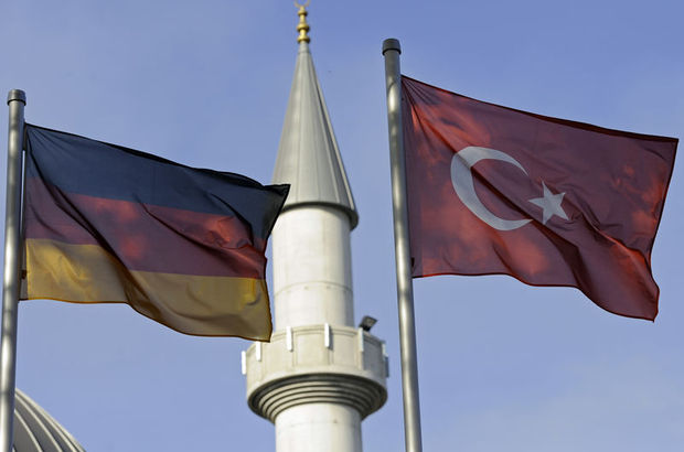 Almanya'dab Türkiye'deki vatandaşlarına 'OHAL' uyarısı
