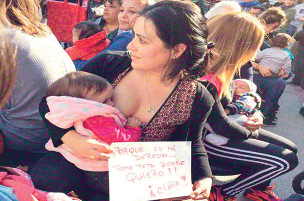 Arjantin’de binlerce kadın emzirme eylemine katıldı