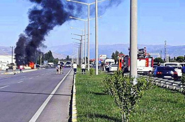 Son Dakika: Erzincan'da polis ekiplerine bombalı saldırı