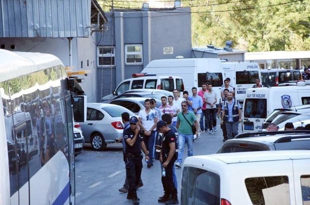 Foça Deniz Üs Komutanlığı'nda gözaltına alınanlardan 100'ü serbest bırakıldı