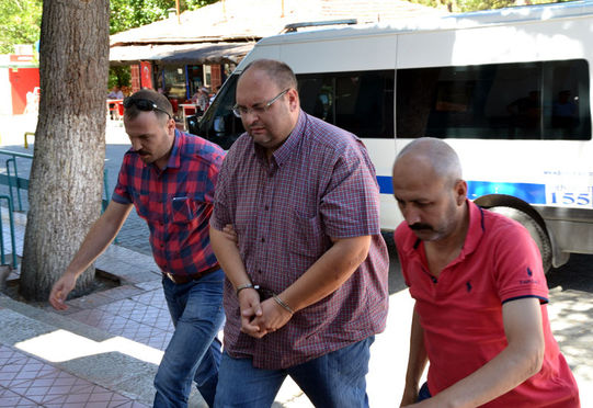 Bilecik'te gözaltına alınan polislerin arasında emniyet müdürleri de yer alıyor