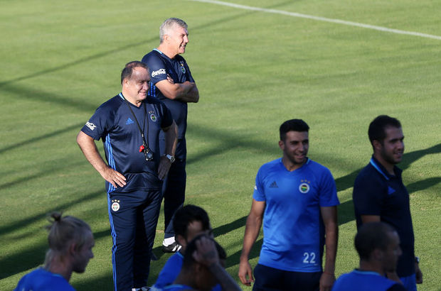 Fenerbahçe'de Dick Advocaat'ın gelişiyle barış rüzgarları esti