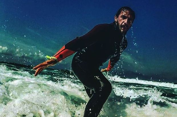Mithatcan Özer, vaktini sörf öğrenmeye ayırdı