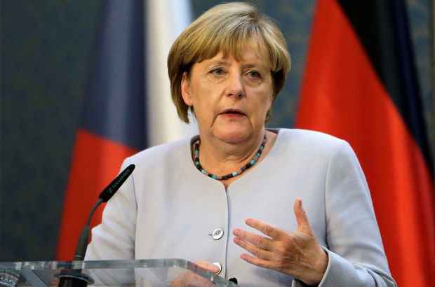 Merkel: Alman vekillerin İncirlik'i ziyareti için Ankara ile görüşülüyor