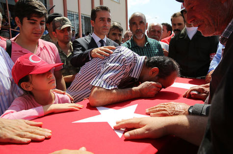 Jandarma Er Fatih Çaybaşı'nın cenazesi memleketi Erzincan'a getirildi.