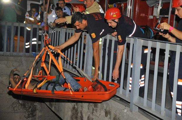 İzmir Bornova'da su kanalına düşen kişi kurtarıldı