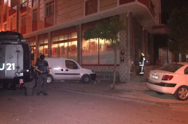 Sultangazi'de tekstil mağazasına molotoflu saldırı