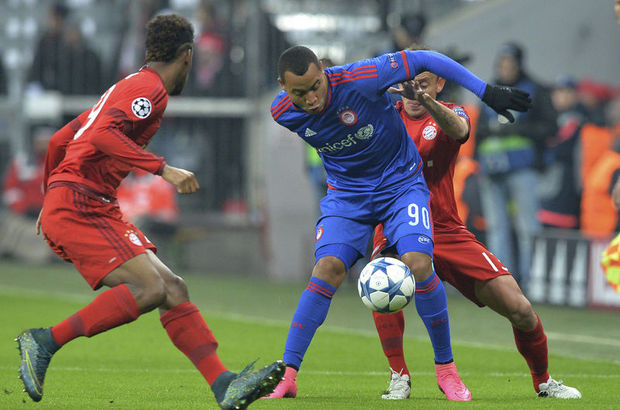 Trabzonspor, Olypiakos'ta oynayan Felipe Pardo'ya karşılık Oscar Cardozo'yu takas etmek istiyor