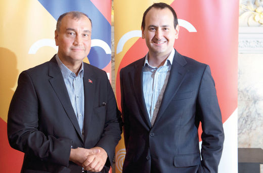 Yıldız Holding Yönetim Kurulu Başkanı Murat Ülker, Türkiye’den bir grup gazeteciyi Pladis’in Londra ofisinde ağırladı. Pladis CEO’su Dr. Cem Karakaş da Londra’daki fabrikada sunum yaptı.