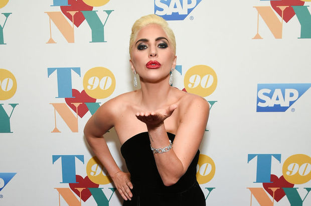 Lady Gaga, Suriye için dua istedi