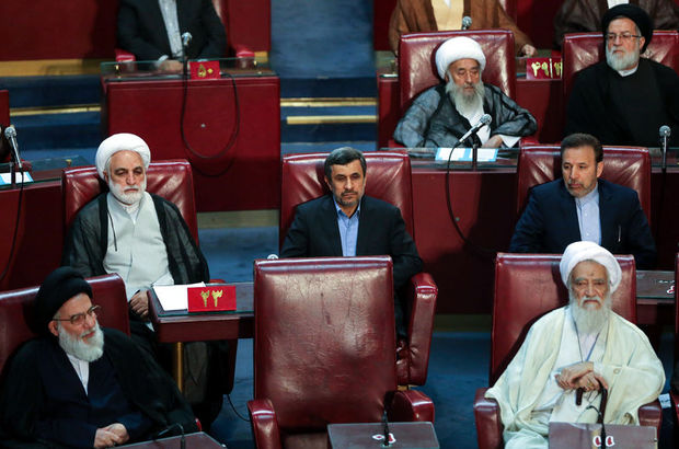 Hamaney'den Mahmud Ahmedinejad'a aday olma izni çıkmadı