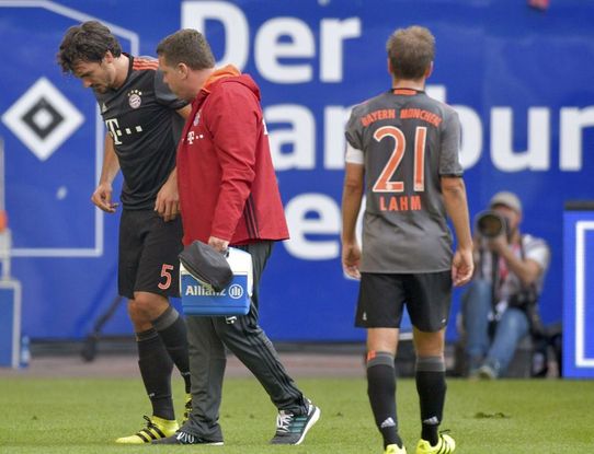 Hummels Bundesliga'da Hamburg ile oynanan karşılaşmada sakatlanarak oyundan çıkarılmıştı