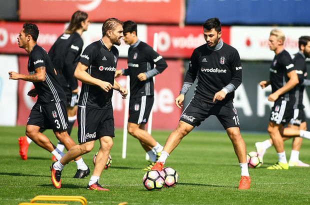 Çaykur Rizespor'la karşılaşacak olan Beşiktaş'ta orta saha oyuncularının sakatlığı morelleri bozdu