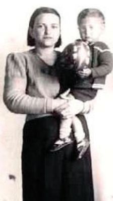 Marc Sinan’ın anneannesi Vahide Hanım.