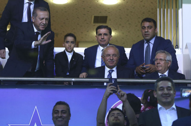 Cumhurbaşkanı Erdoğan, Cumhurbaşkanlığı Kupası maçını izledi