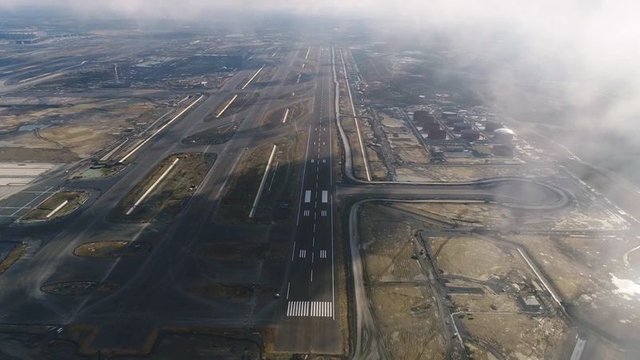 İstanbul Yeni Havalimanı'nın pist ışıkları hazır