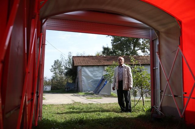 Düzce'de Kendisi için ürettiği garajı, Türkiye'ye pazarlıyor