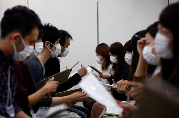 Japonlar bunu da yaptı! Maskeli flört...