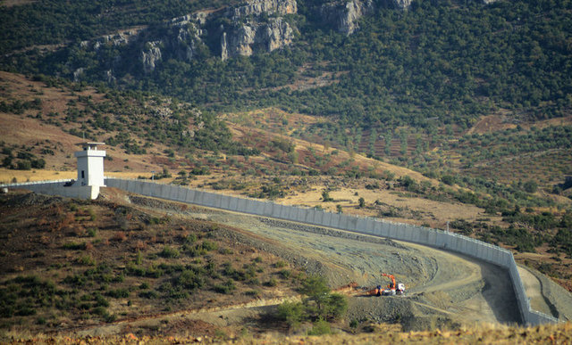 Suriye sınırında Hatay'dan, Kilis'e kadar duvar örüldü