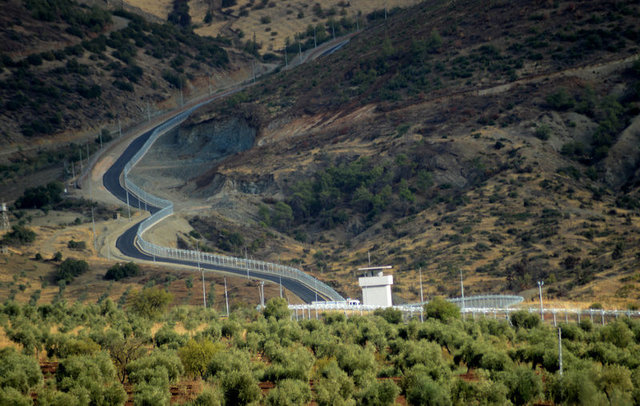 Suriye sınırında Hatay'dan, Kilis'e kadar duvar örüldü