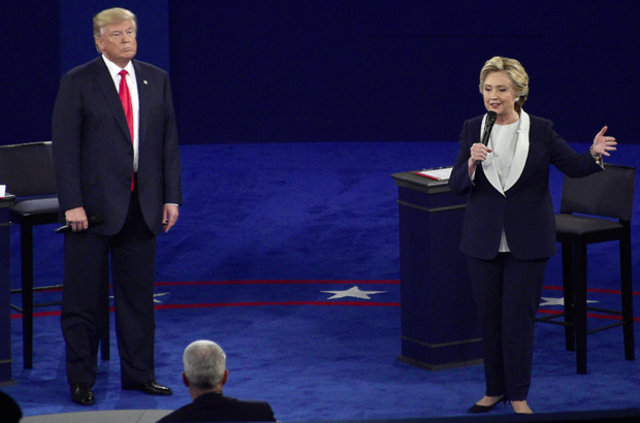 ABD'de Trump ve Clinton son kez kozlarını paylaştı