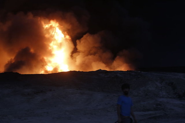 Irak'ın petrolü aylardır yanıyor