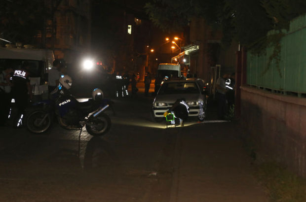 Adana'da ses bombası atıldı