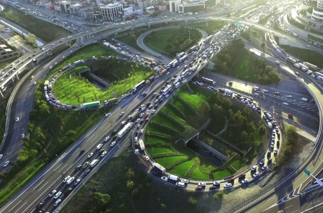 Mahmutbey Kavşağında trafik yoğunluğu artarak sürüyor