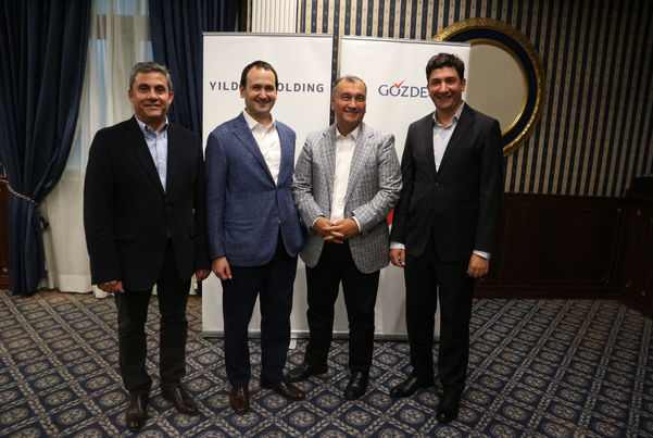 (Soldan sağa doğru) Merih Ceyhan, Cem Karakaş, Murat Ülker, Mustafa Aydemir
