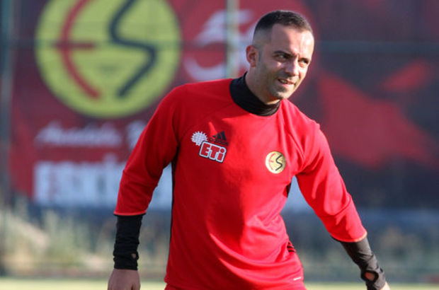 Semih Şentürk Eskişehirspor'da emekli olabilir