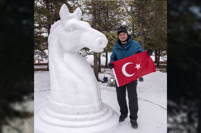 Dr. Ceyhun Konak "Buz"dan heykellerle Türkiye'yi temsil ediyor